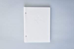 baltai balta krikšto knyga "Paukštukai"