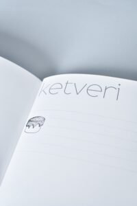 kūdikio albumas baltai balta