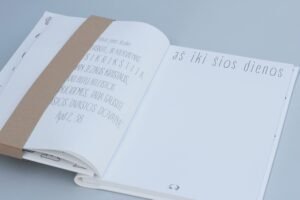 krikstynu dovanos kriksto knyga hug a book