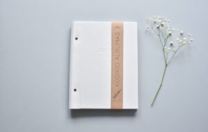 hug a book kudikio albumas